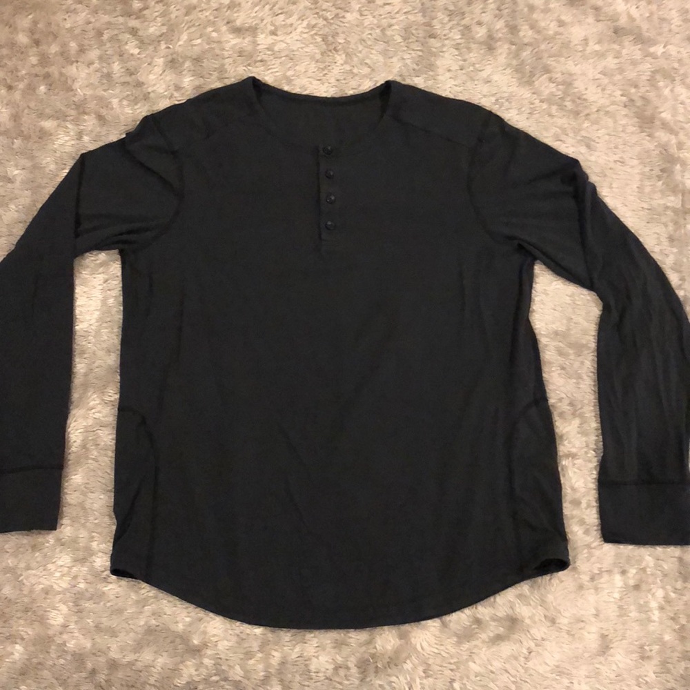 Men’s Lululemon 1/4 button Henley - size L